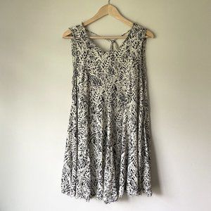 ECOTE/URBAN OUTFITTERS Swing Mini-Dress